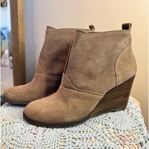 LuckyBrand heel leather booties